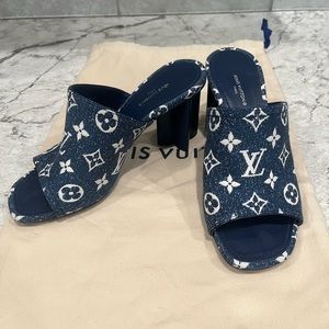 Louis Vuitton denim silhouette mule